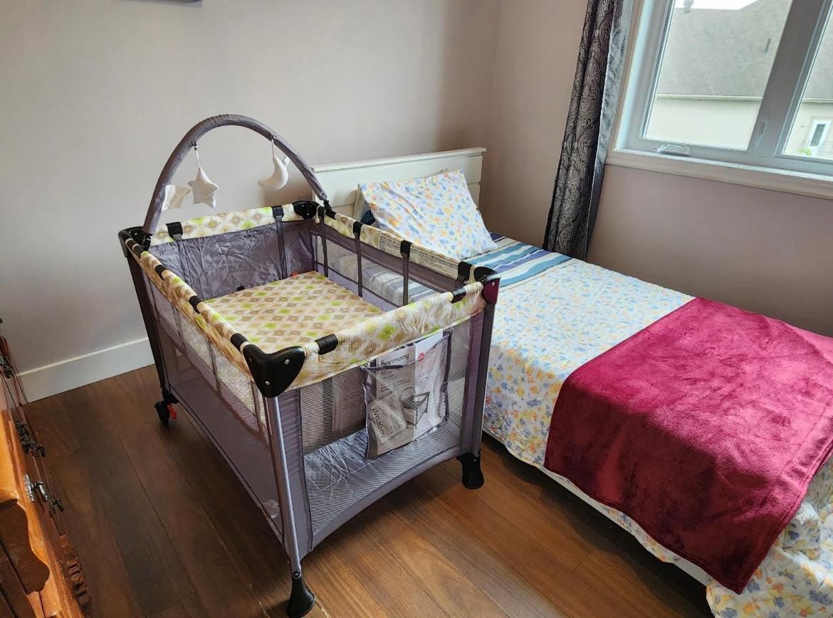 Maison Chaleureuse, Energetique Et Florale Sherbrooke Ngoại thất bức ảnh