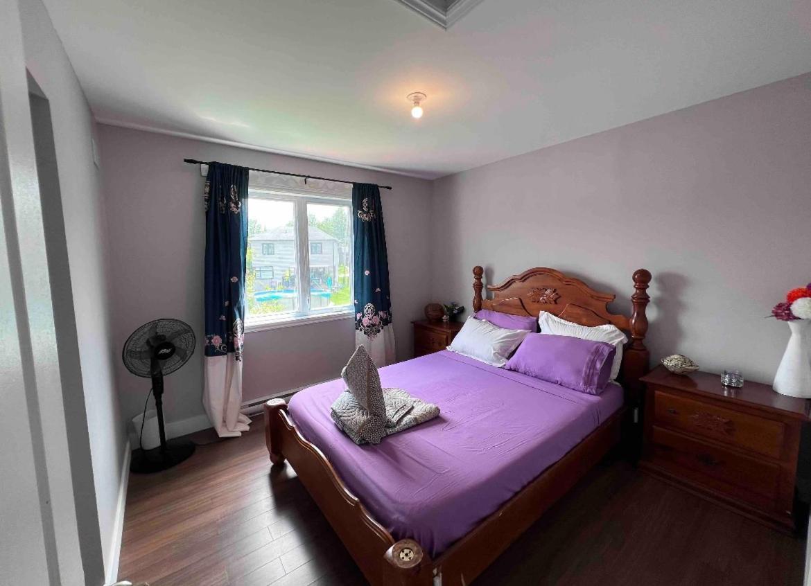 Maison Chaleureuse, Energetique Et Florale Sherbrooke Ngoại thất bức ảnh