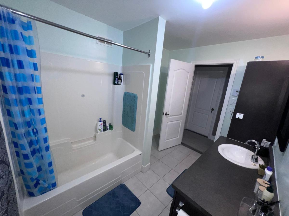 Maison Chaleureuse, Energetique Et Florale Sherbrooke Ngoại thất bức ảnh